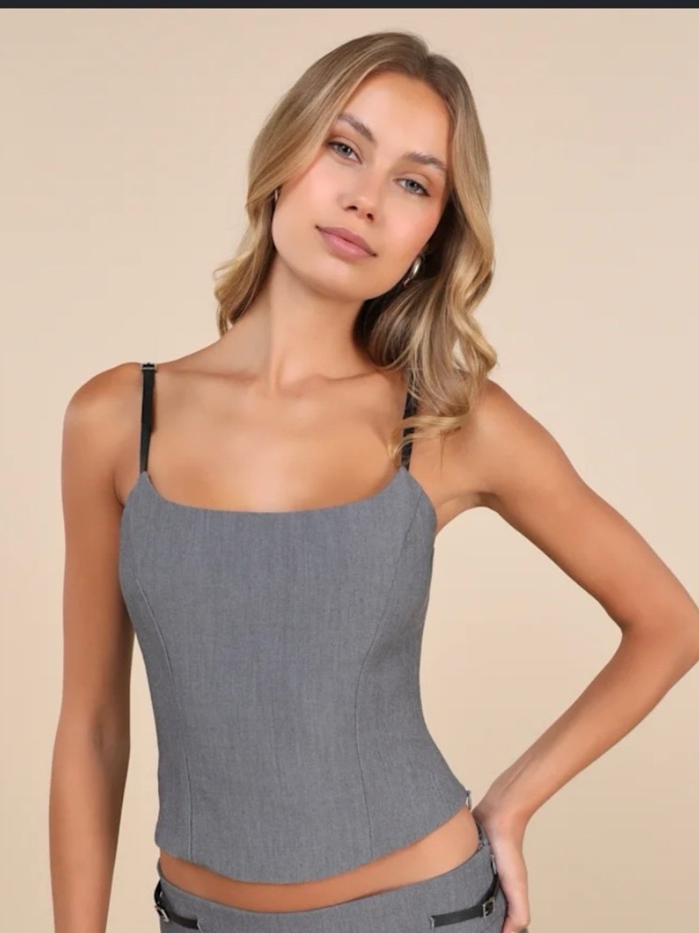 NIA
Sleek Gray Square-Neck Tank Top